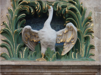 白鳥の像