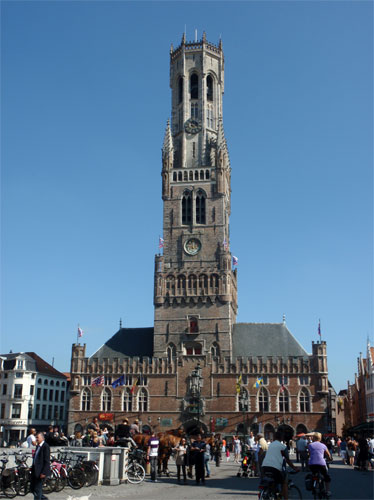 ギルドホールと鐘楼