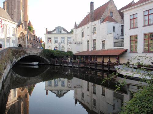 運河のある風景