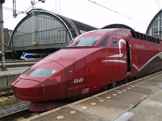 アムステルダム・セントラル駅に到着したThalys