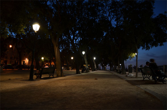 夜のサン・ペドロ・デ・アルカンタラ展望台