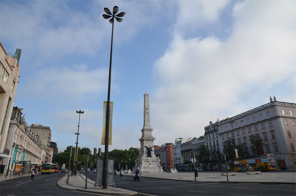 レスタウラドーレス広場