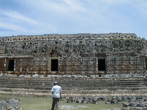 コツ・ポオプの宮殿