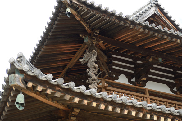 龍の彫刻