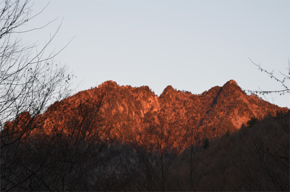 鶏冠山 午前6時35分