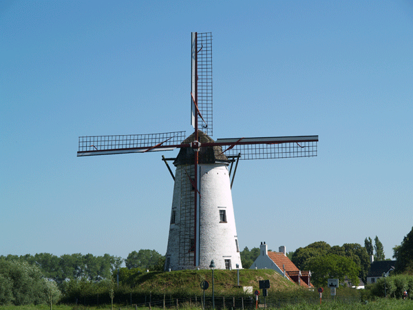 ダムの街のスヘレ風車（ベルギー）