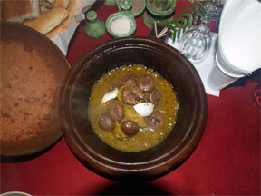 モロッコ料理「タジン」